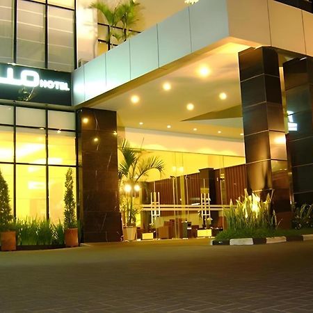 Travello Hotel Manado Exteriör bild