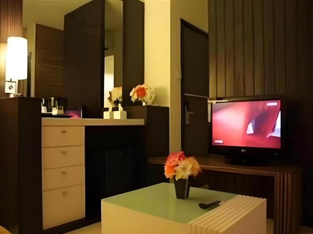 Travello Hotel Manado Exteriör bild