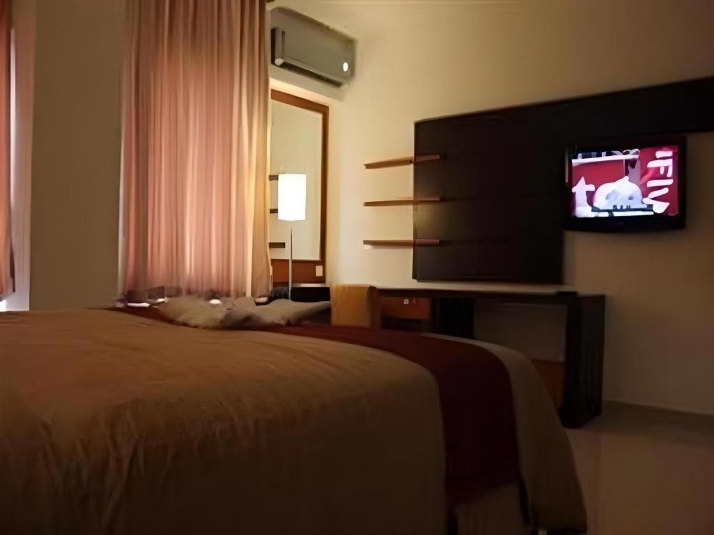 Travello Hotel Manado Exteriör bild