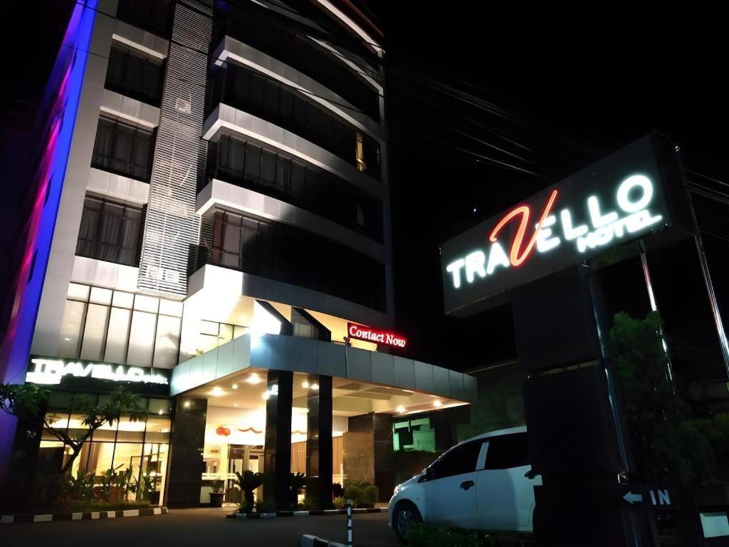 Travello Hotel Manado Exteriör bild