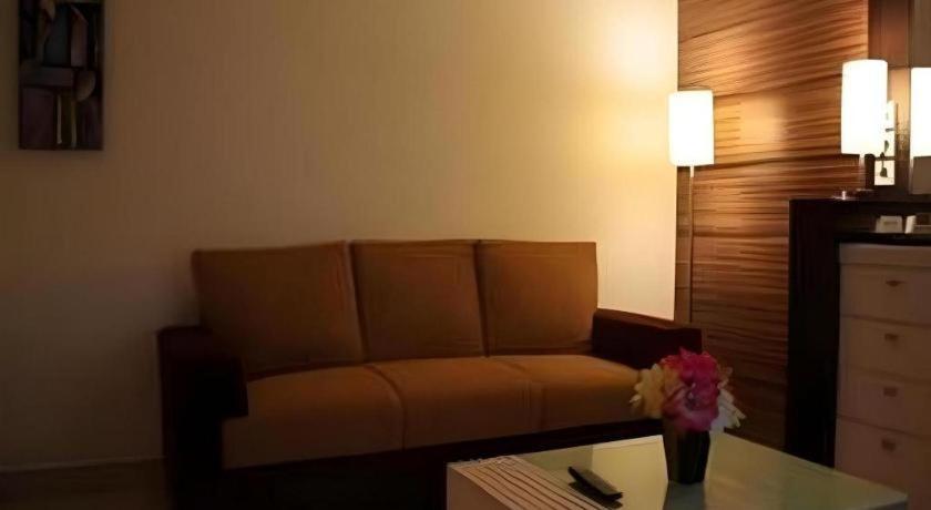 Travello Hotel Manado Exteriör bild