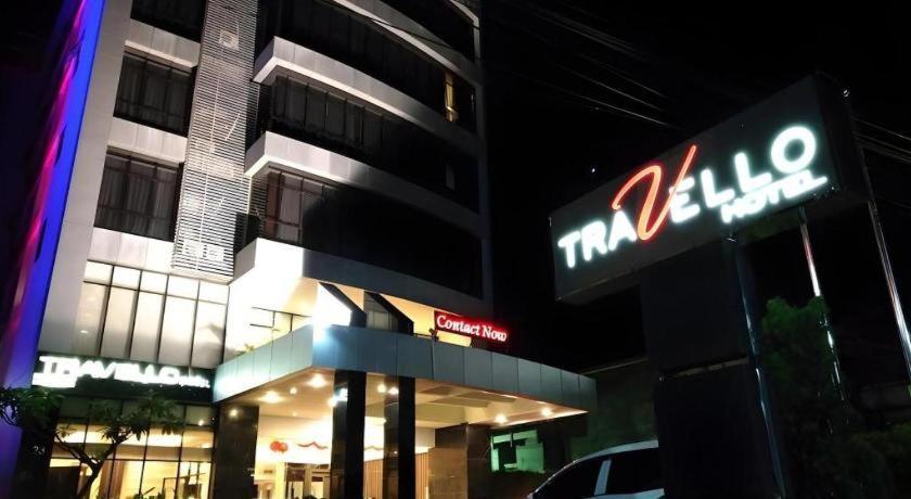 Travello Hotel Manado Exteriör bild
