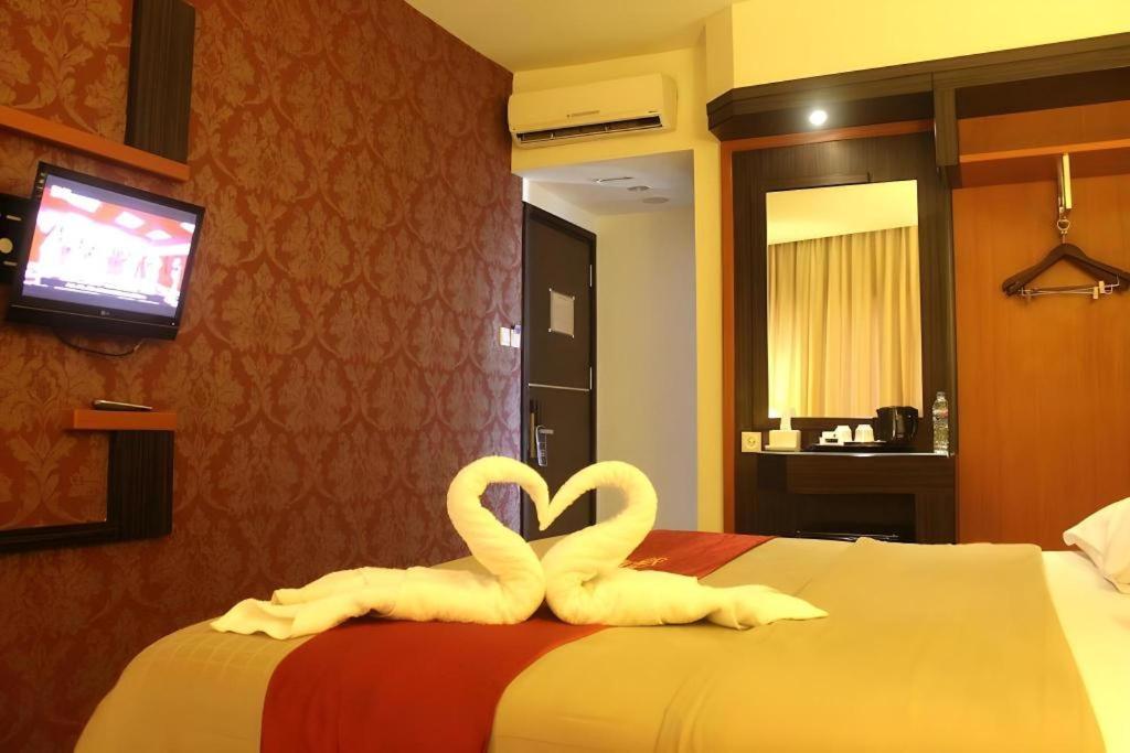 Travello Hotel Manado Exteriör bild